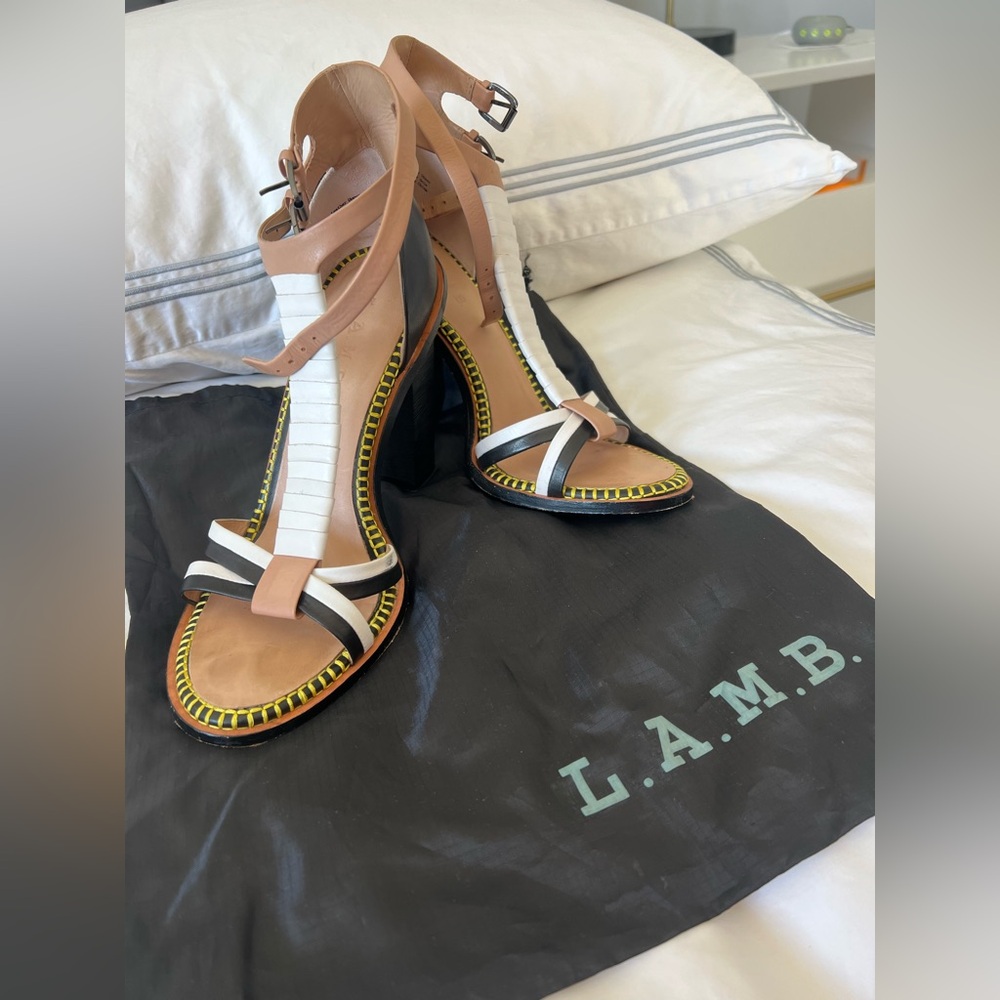 L.A.M.B. “Oracle” Gwen Stefani T-Strap Heels – Size 9